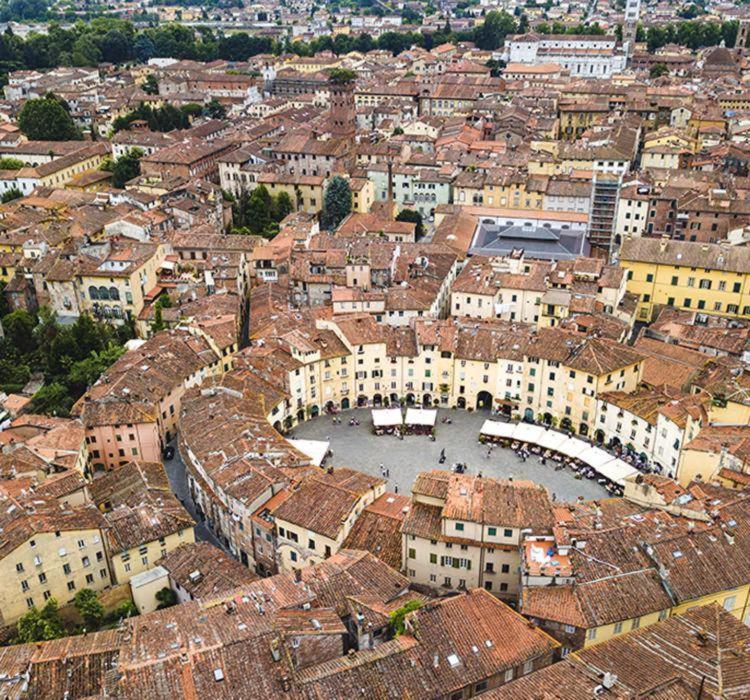 Dimora Leonardo. Centro Storico. Apartment ลุคคา ภายนอก รูปภาพ